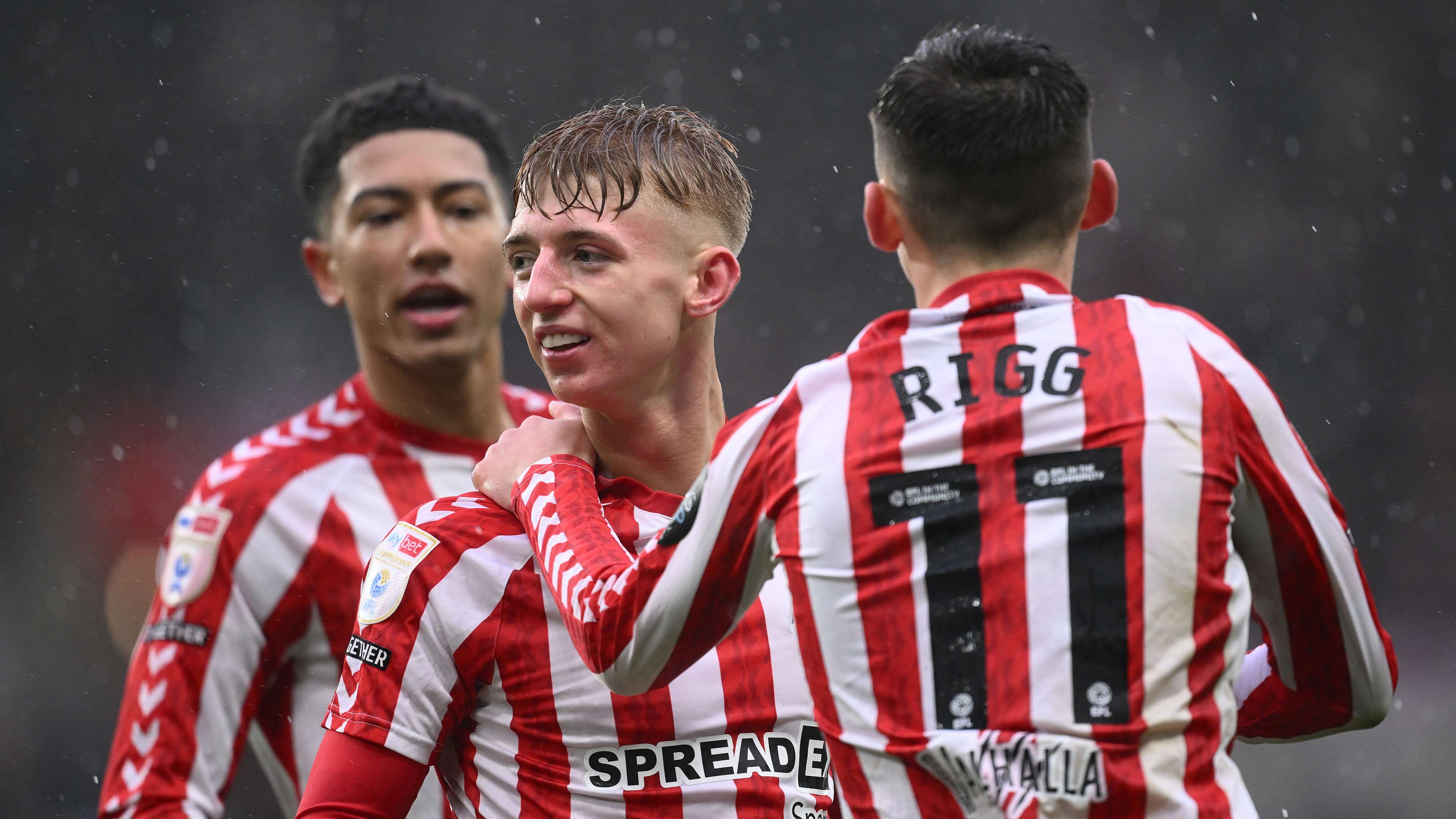 更是展现了 更是展现了